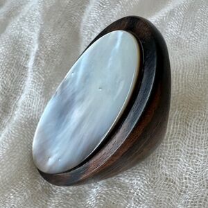 Sculptural Ebony Wood & Mother-of-Pearl Statement Ring Sz 7.5 Vintage NWOT